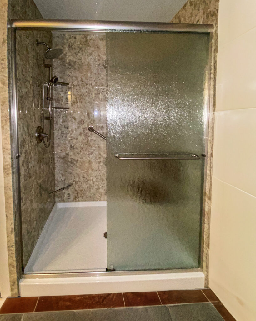 Shower doors from Peoples Windows and Baths come in many different styles, whether you want rain glass or clear glass it is a beautiful home for you and your family in Newington, Connecticut where you get to show the beauty of your bath and shower!